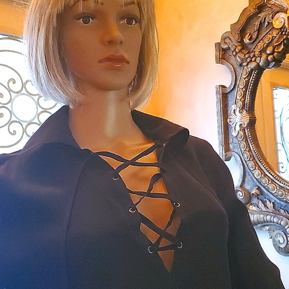Silk blouse witl long sleeves - Picture 2 of 4